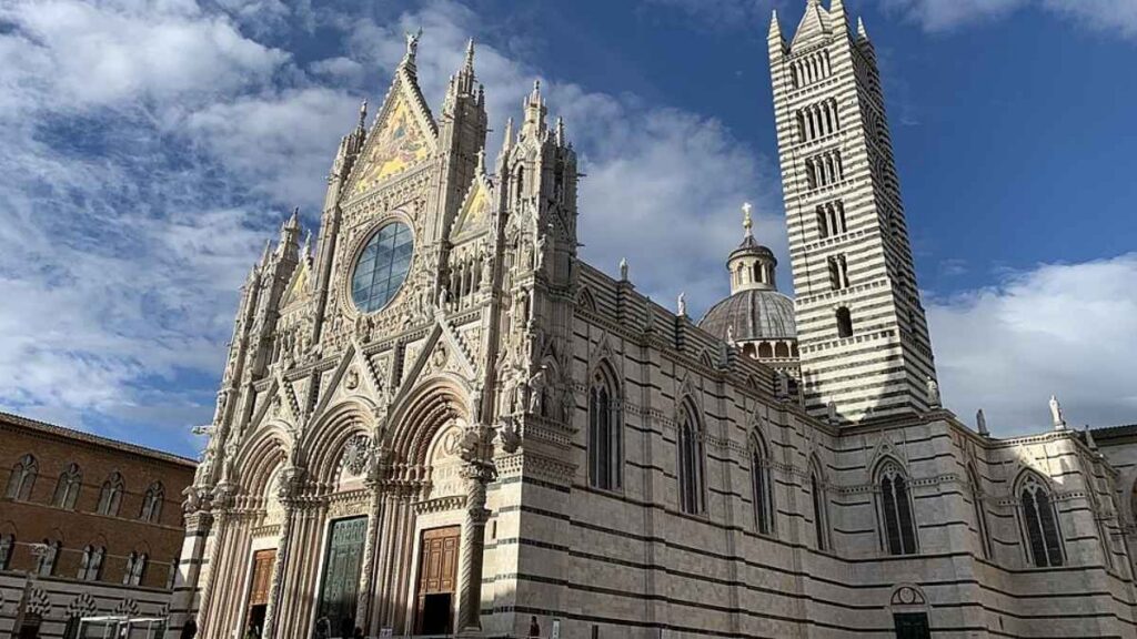 Duomo di Siena, foto di Photo2023, licenza Creative Commons da wikimedia commons