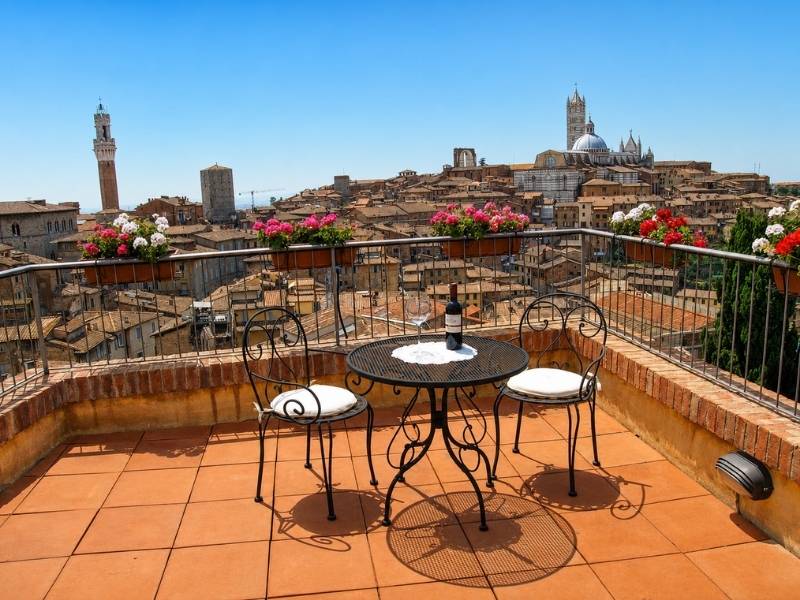 TuscanFlat Castle - Chi siamo - terrazza panoramica